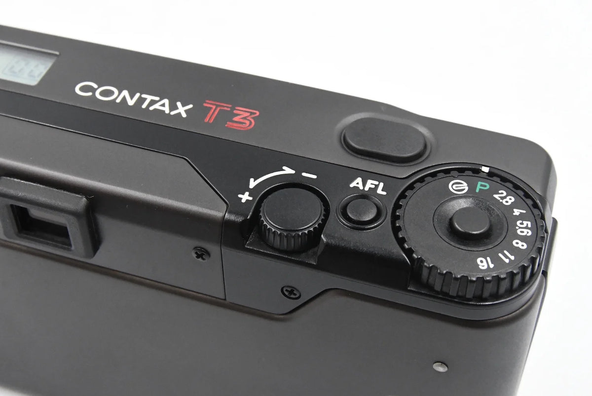 CONTAX T3 Titanium Black Early Model Single Tooth SN. 023986 CONTAX T3 Titanium Black Early Model Single Tooth SN. 023986