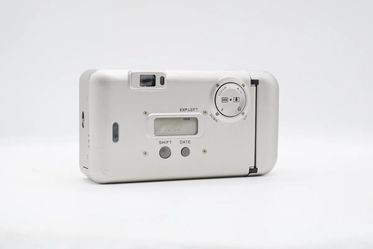 富士フイルム　FUJIFILM CARDIA mini TIARA FUJIFILM CARDIA mini TIARA ZOOM SN. 90301148 – FILMCAMERA TOKYO