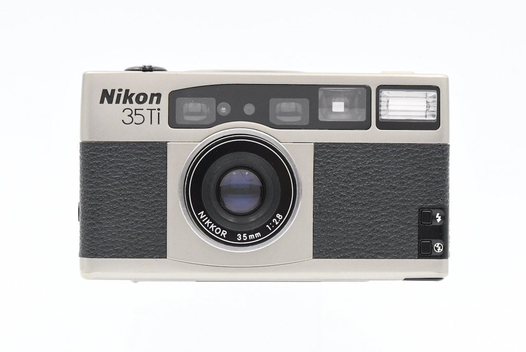 Nikon 35Ti / NIKKOR 35mm F2.8 SN. 5002589