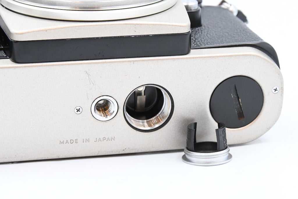 Nikon F3/T champagne SN. 8205216