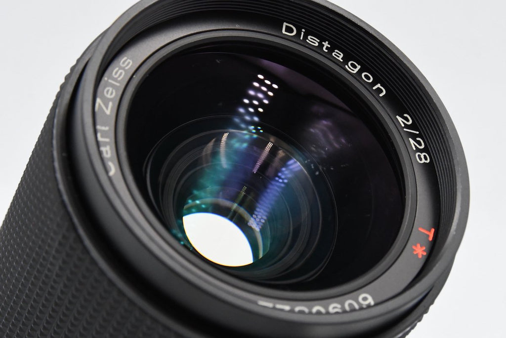 CONTAX Carl Zeiss Distagon 28mm F2 T* AEG SN. 6090822