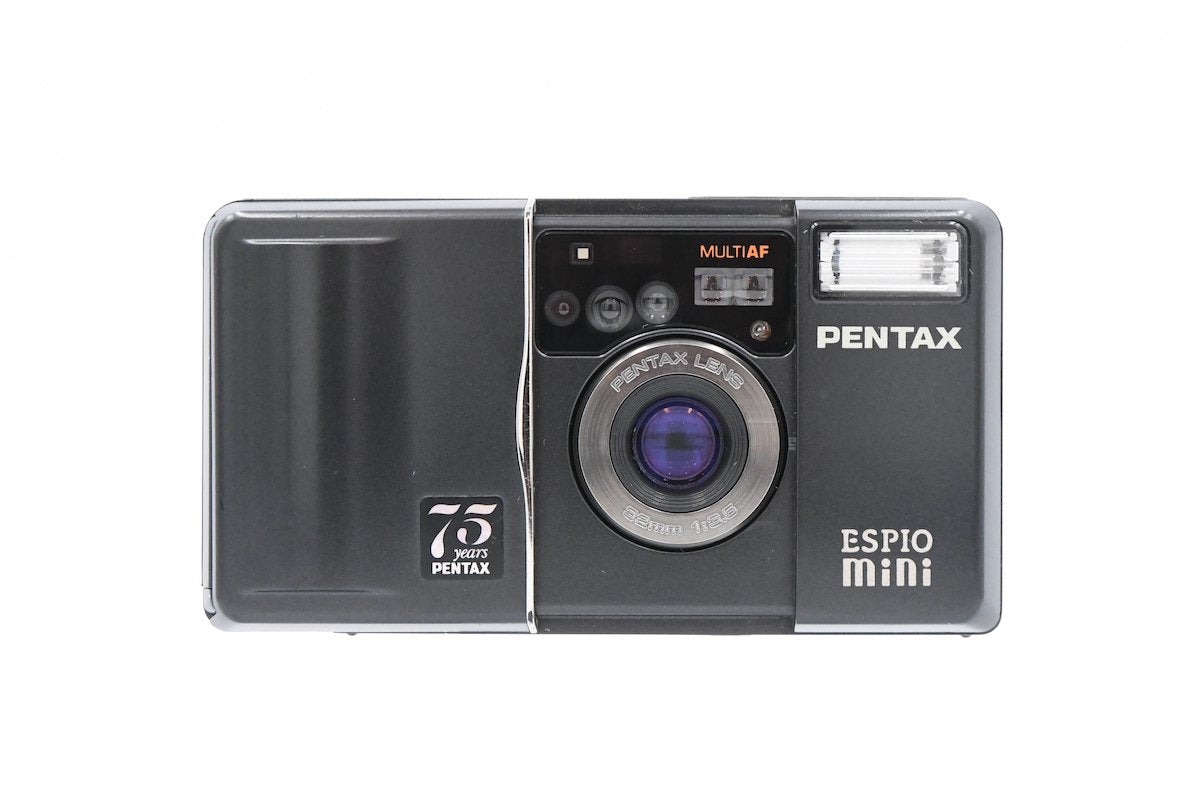 Pentax Espio mini | www.carmenundmelanie.at