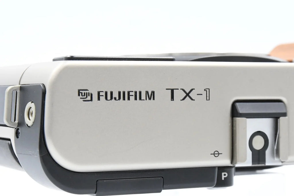 FUJIFILM TX-1 SN. 8040216