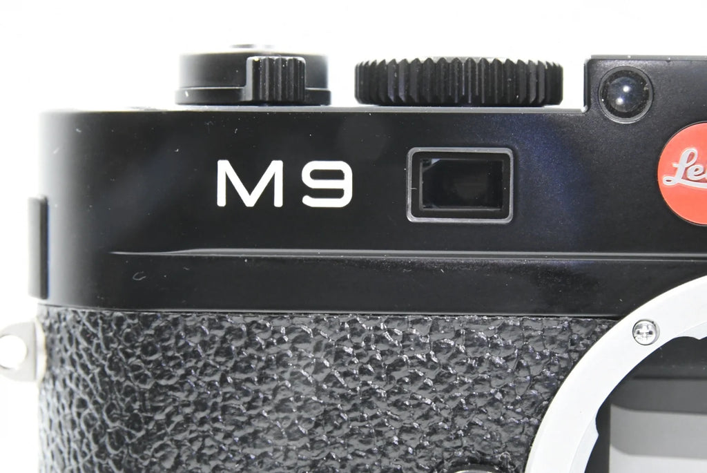 Leica M9 Black Paint (sensor glass-replaced serviced) SN. 3842125