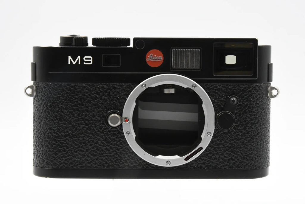 Leica M9 Black Paint (sensor glass-replaced serviced) SN. 3842125