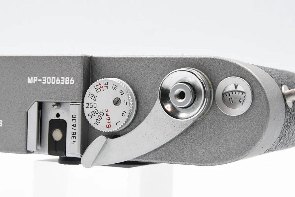 LEICA MP + LEICAVIT ANTHRACITE LIMITED SN. 3006386
