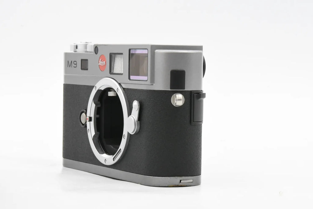 Leica M9 Steel Grey (sensor glass-replaced serviced) SN. 3842250
