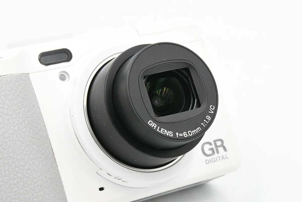 RICOH GR DIGITAL IV White Edition SN. 20104096