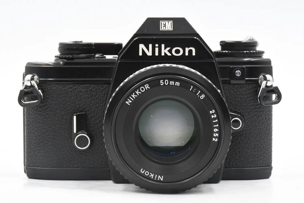 Nikon EM + Ai-S 50mm F1.8 SN. 6632471