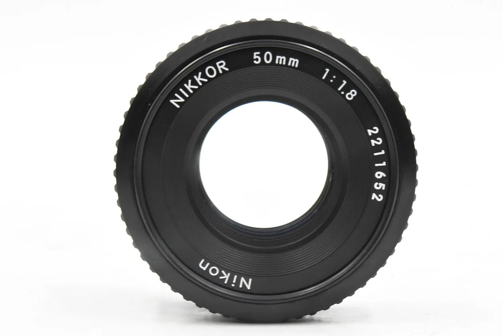 Nikon EM + Ai-S 50mm F1.8 SN. 6632471