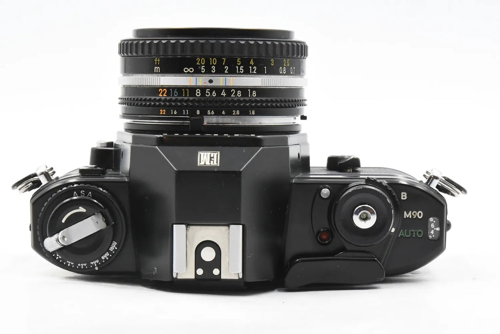 Nikon EM + Ai-S 50mm F1.8 SN. 6632471