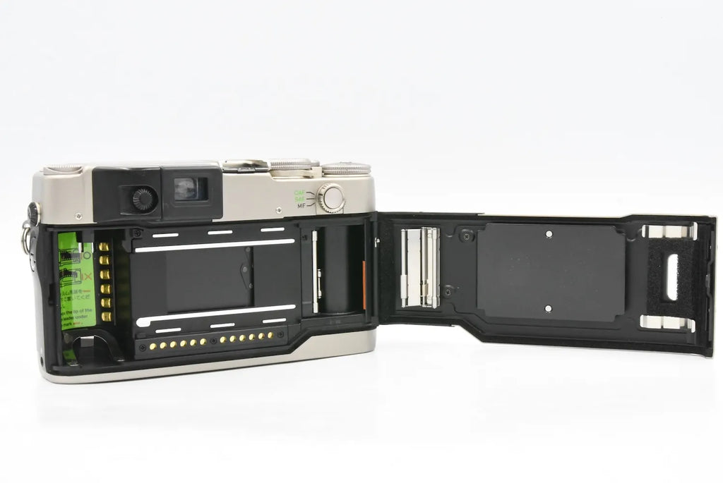 CONTAX G2 SN. 003867