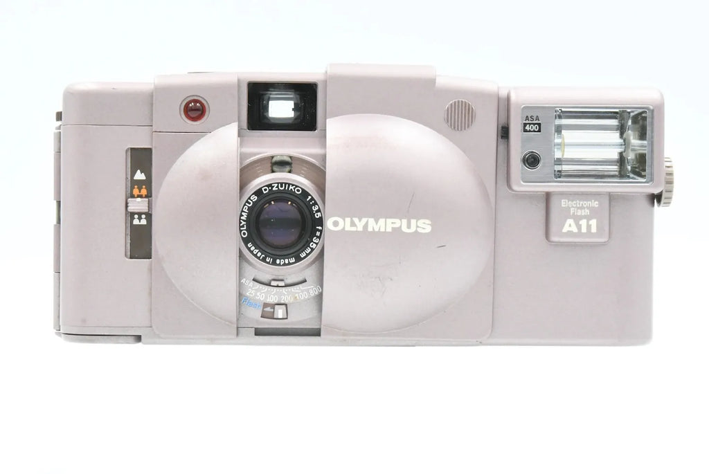 OLYMPUS XA2 Pink + Electro Flash A11 SN. 30