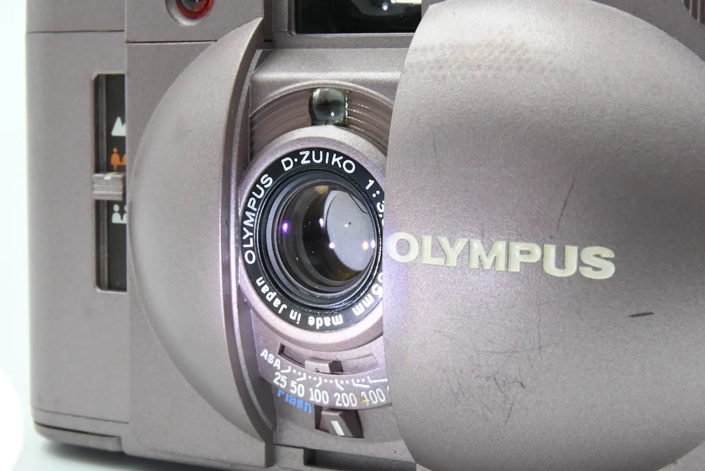 OLYMPUS XA2 Pink + Electro Flash A11 SN. 30