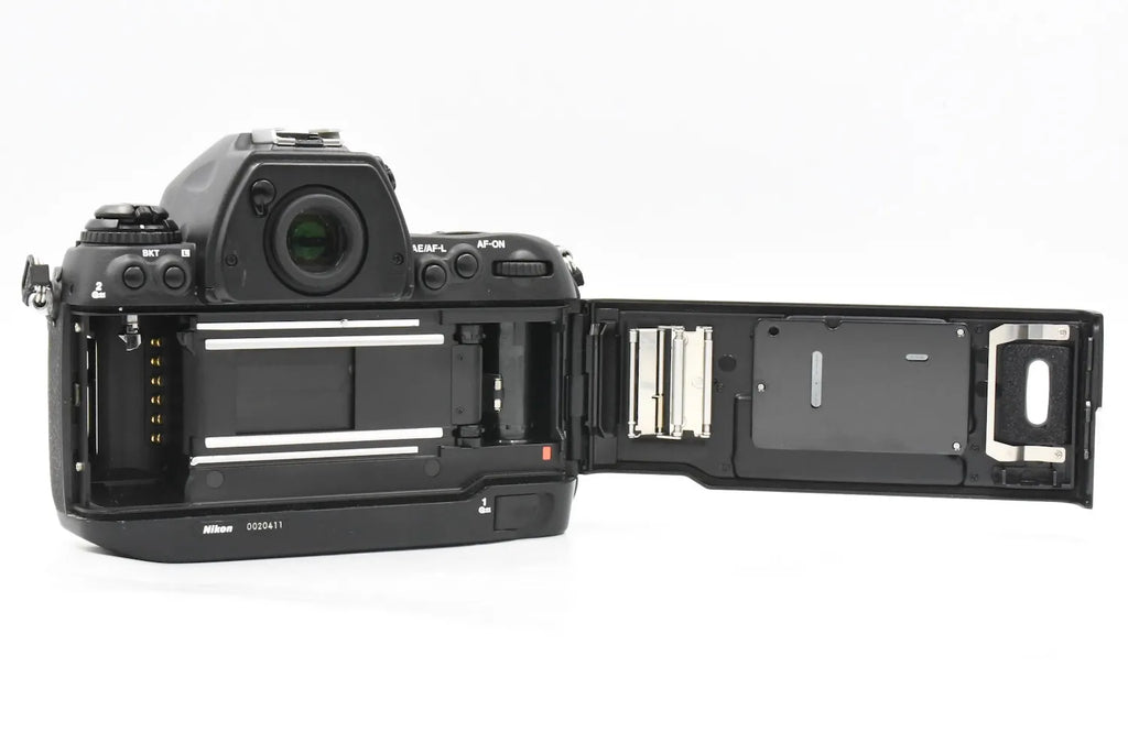 Nikon F6 SN. 0020411