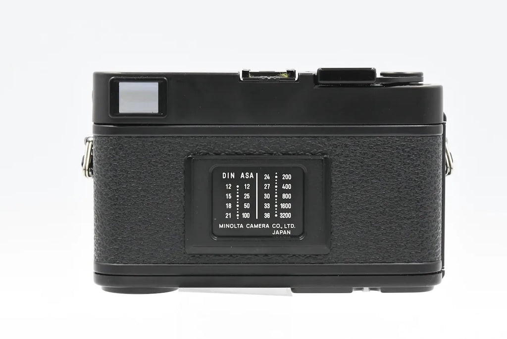MINOLTA CLE + M-ROKKOR 40mm F2 + Grip SN. 1022693