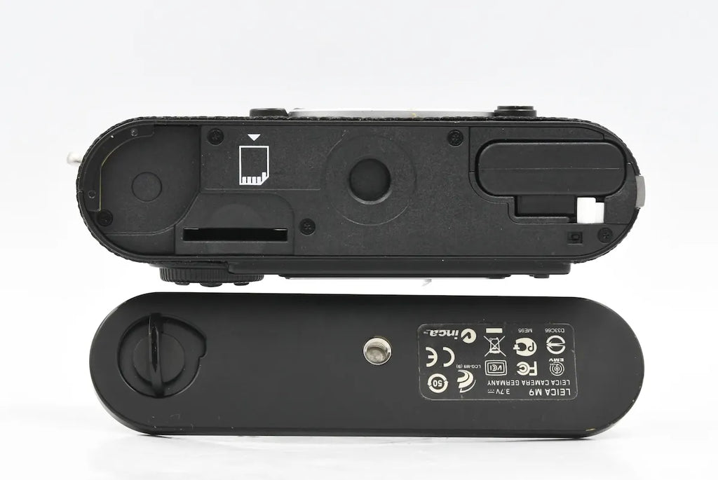Leica M9 Black Paint (sensor-replaced serviced) SN. 3977559
