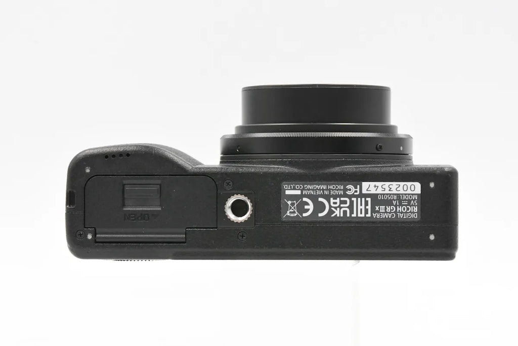 RICOH GRIIIx SN. 0023547