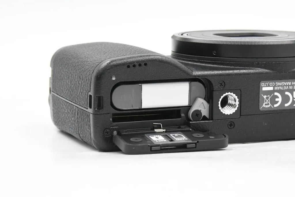 RICOH GRIIIx SN. 0023547