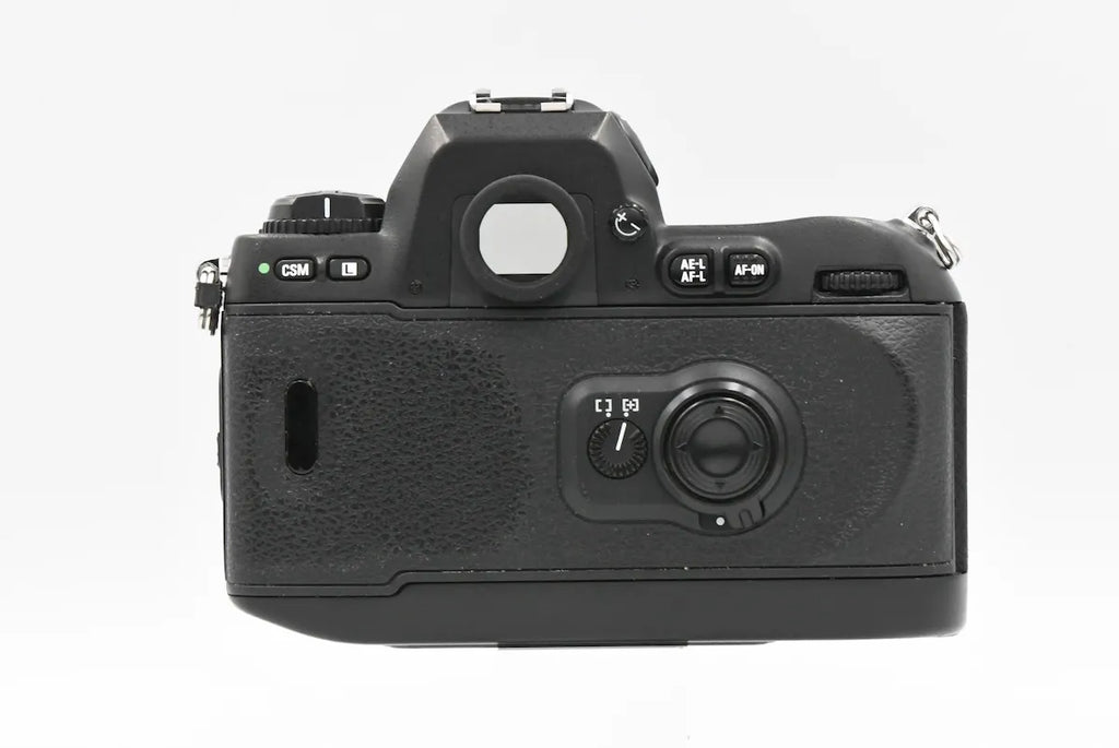 NIKON F100 SN. 2085725