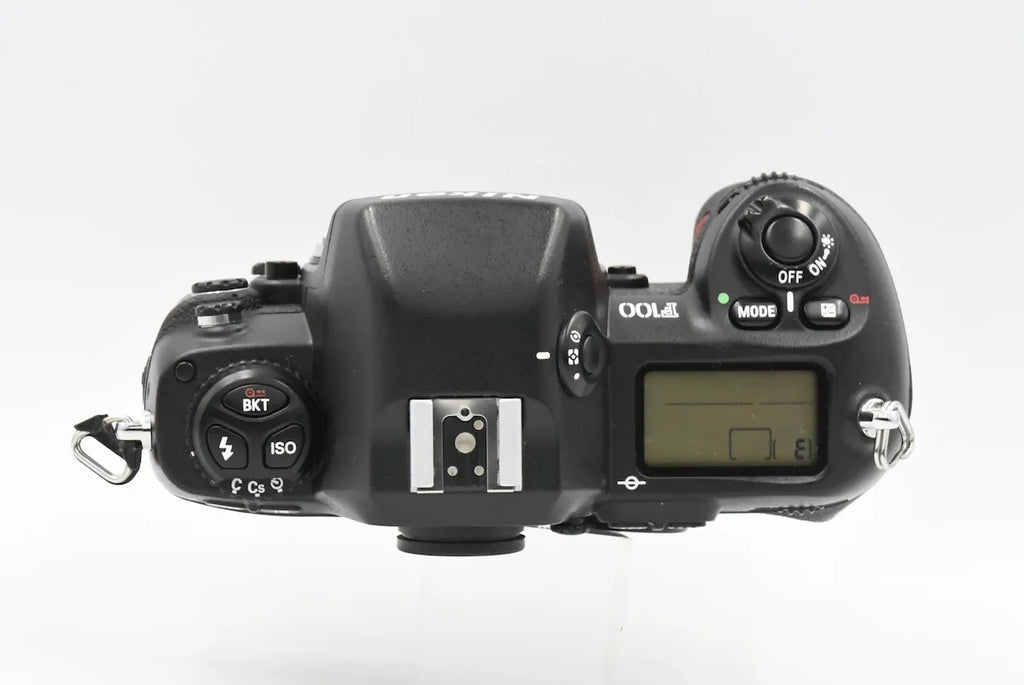 NIKON F100 SN. 2085725