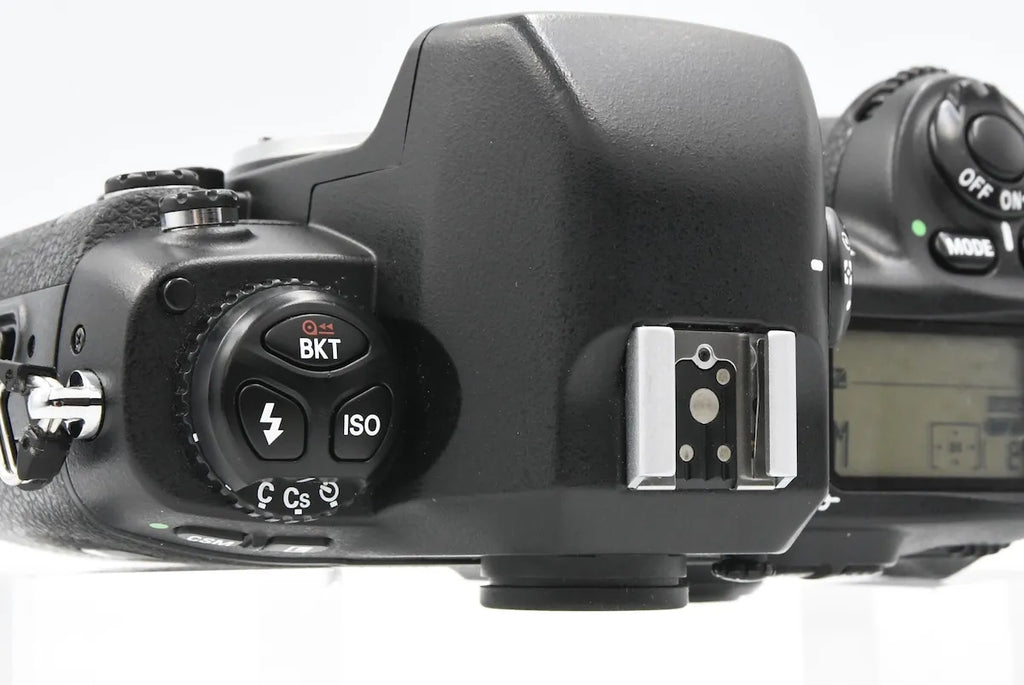 NIKON F100 SN. 2085725