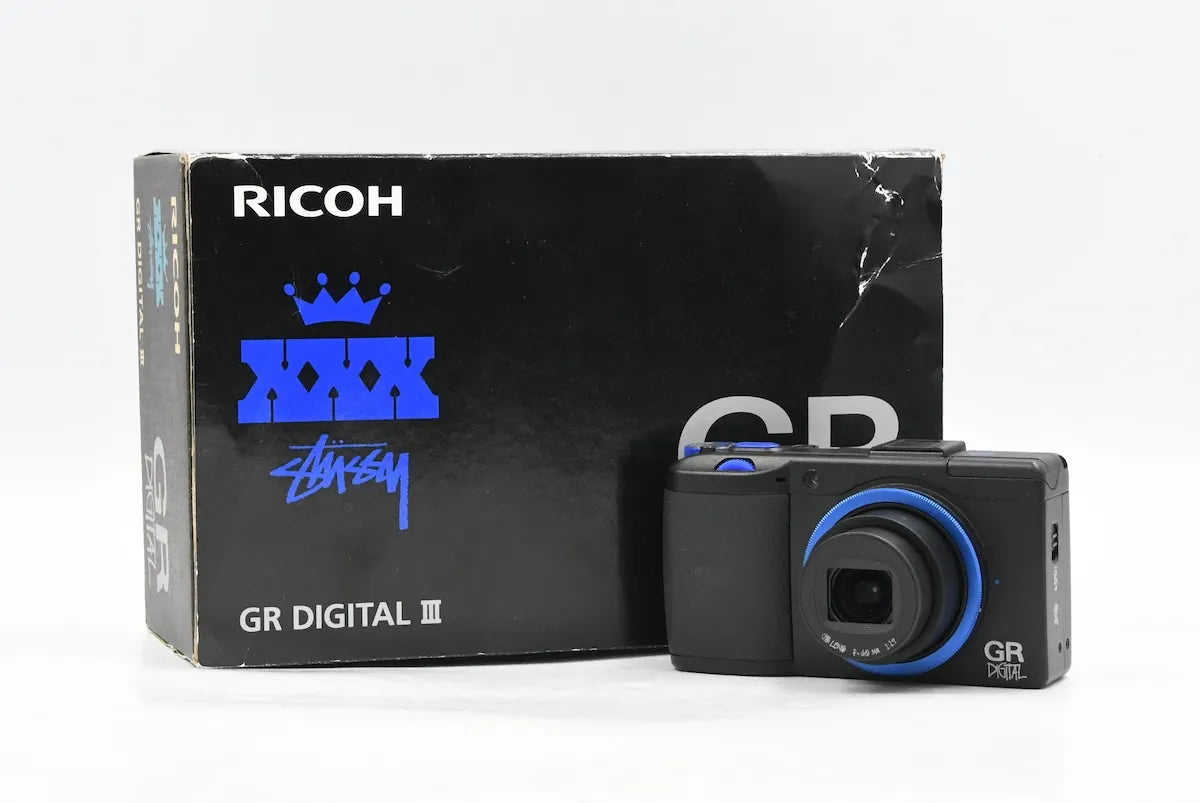 RICOH GR Digital III × STUSSY SN. 40100113 – FILMCAMERA TOKYO RICOH GR Digital III × STUSSY SN. 40100113 – FILMCAMERA TOKYO