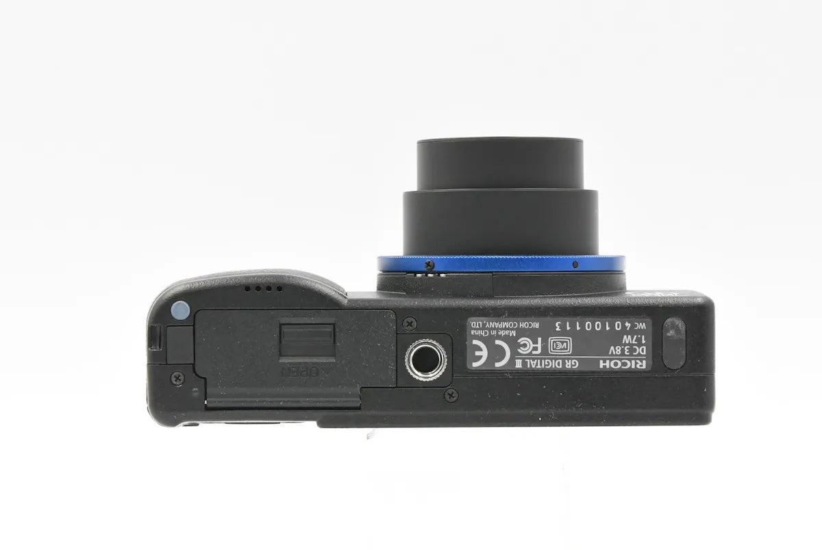 RICOH GR Digital III × STUSSY SN. 40100113 – FILMCAMERA TOKYO RICOH GR Digital III × STUSSY SN. 40100113 – FILMCAMERA TOKYO