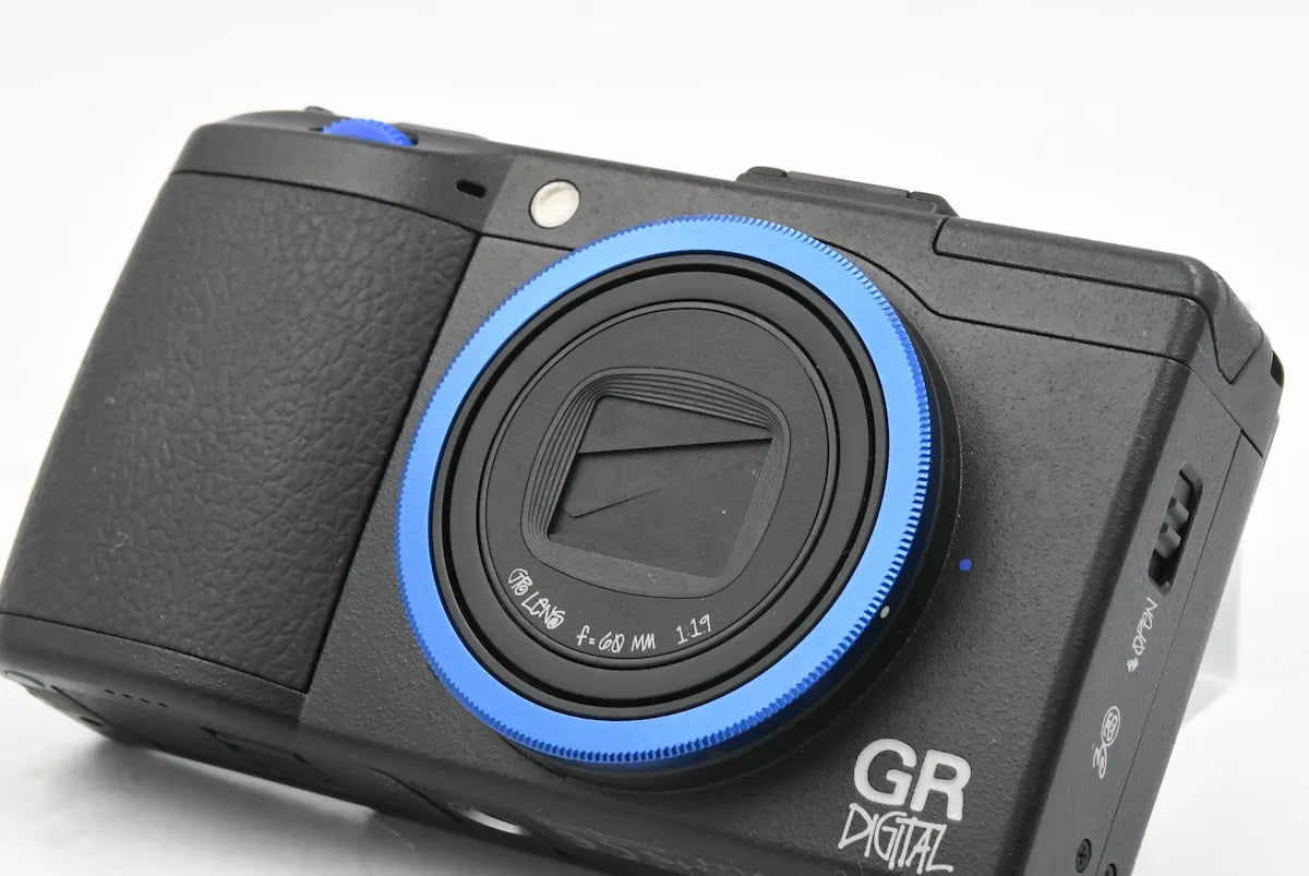 RICOH GR Digital III × STUSSY SN. 40100113 – FILMCAMERA TOKYO RICOH GR Digital III × STUSSY SN. 40100113 – FILMCAMERA TOKYO