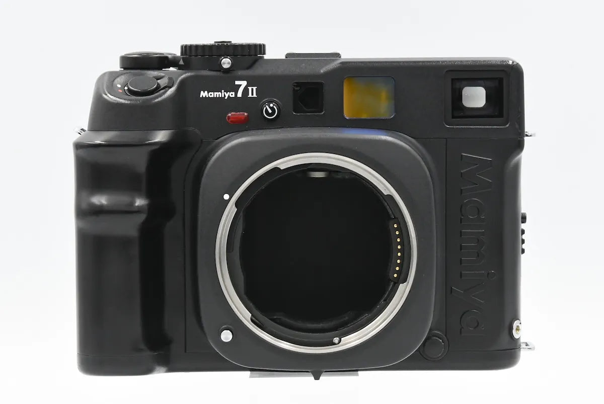Mamiya 7II Black SN. LA3039 – FILMCAMERA TOKYO