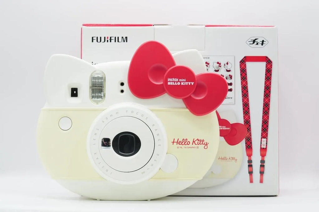 FUJIFILM instax mini HELLO KITTY SN. 106397 – FILMCAMERA TOKYO