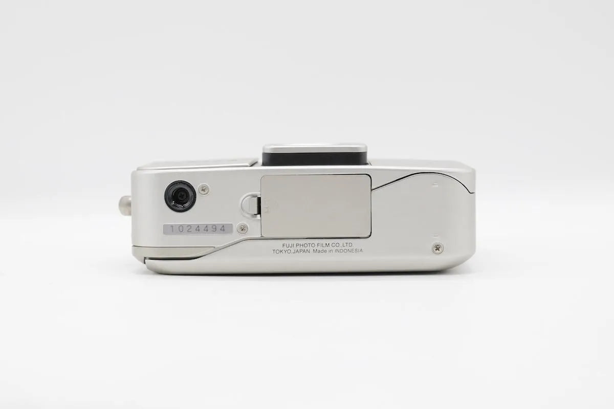FUJIFILM TIARA II SN. 1024494 – FILMCAMERA TOKYO FUJIFILM TIARA II SN. 1024494 – FILMCAMERA TOKYO