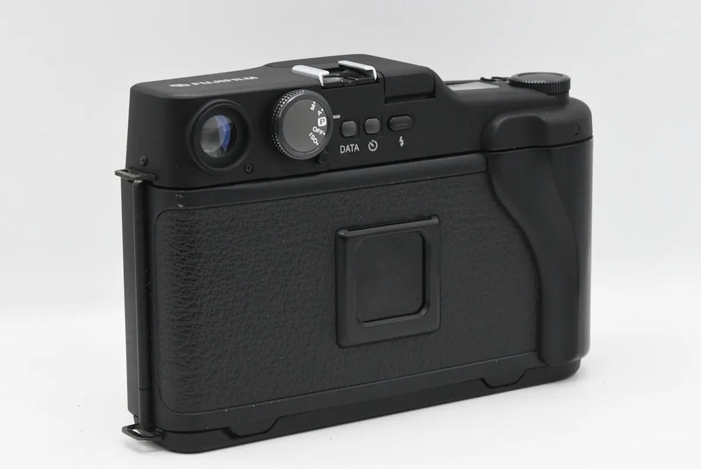 FUJIFILM GA645Wi Professional SN. 4080088 – FILMCAMERA TOKYO