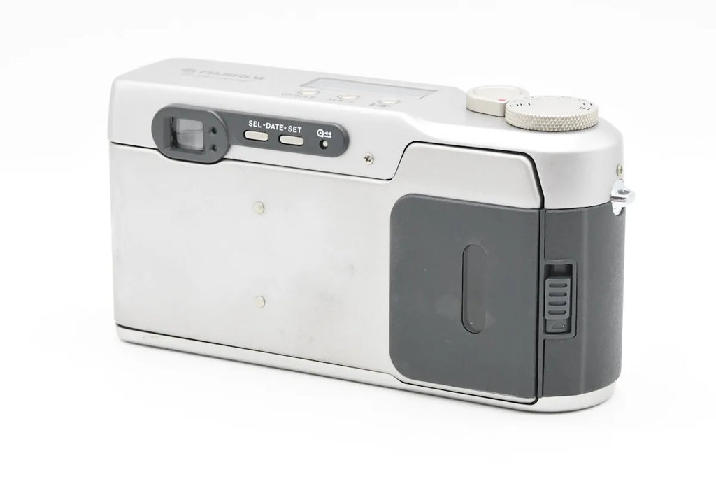 FUJIFILM KLASSE Silver SN. 0051035 – FILMCAMERA TOKYO