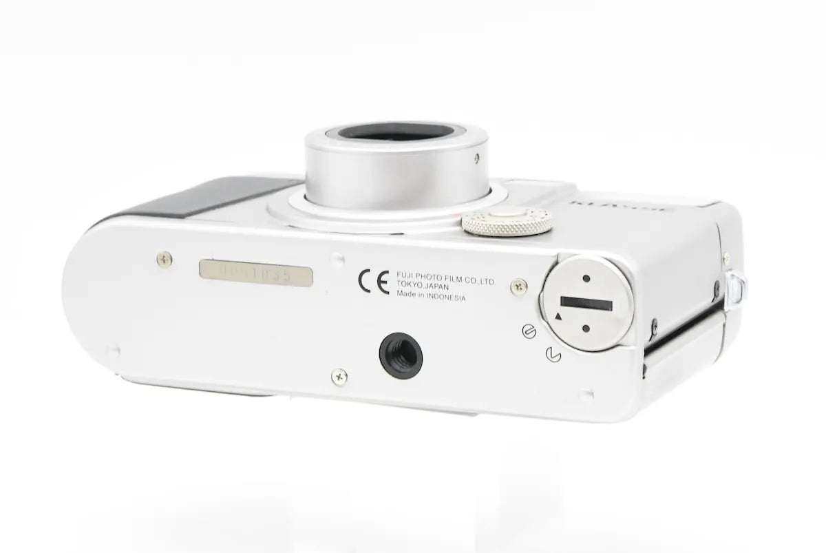 FUJIFILM KLASSE Silver SN. 0051035 – FILMCAMERA TOKYO FUJIFILM KLASSE Silver SN. 0051035 – FILMCAMERA TOKYO