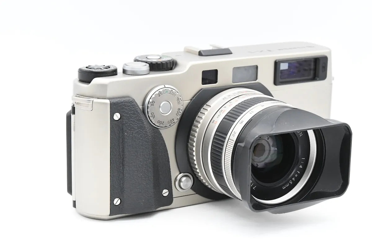 FUJIFILM TX-1 + SUPER-EBC FUJINON 45mm F4 SN. 7090582 – FILMCAMERA