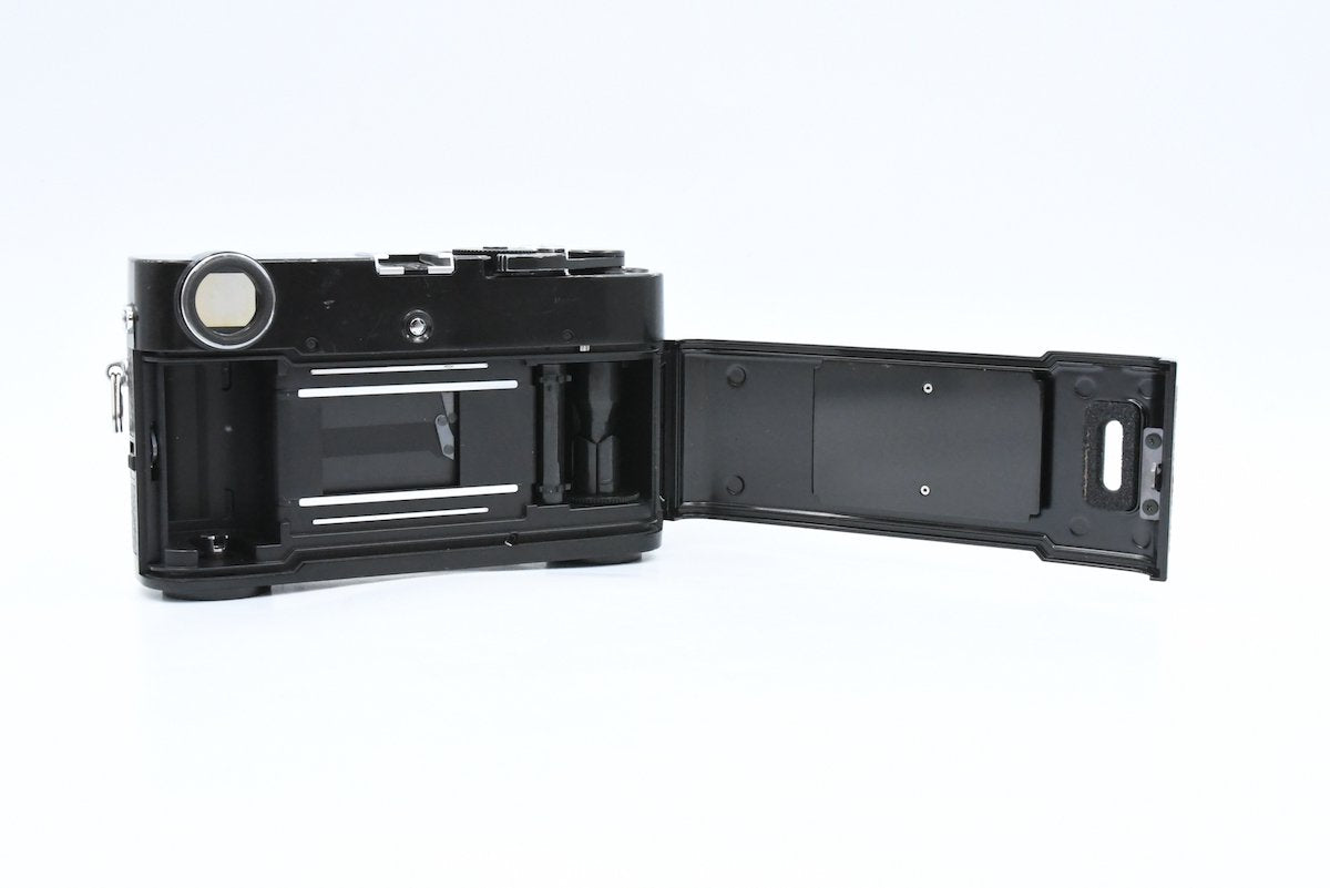 ZEISS IKON ZM BLACK SN: 15590593 – FILMCAMERA TOKYO